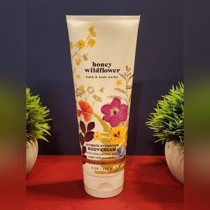 BATH & BODY WORKS HONEY WILDFLOWER ULTIMATE HYDRATION BODY CREAM (DISCONTINUED)